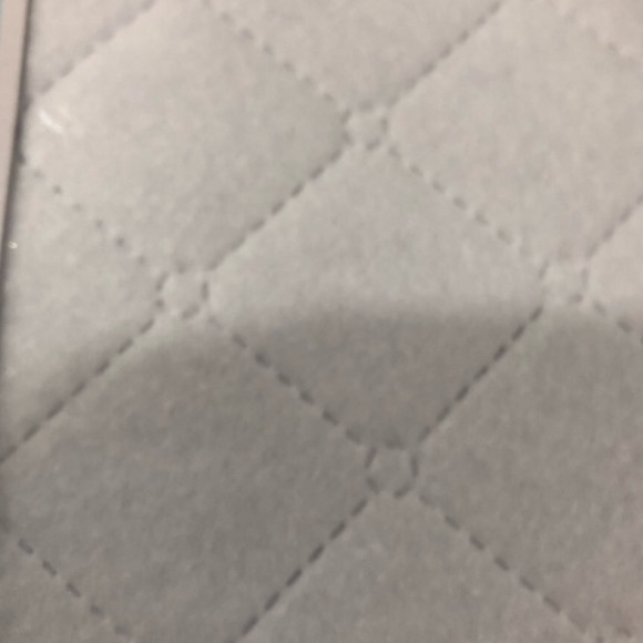 BNWT fitted crib mattress pad - Picture 4 of 4